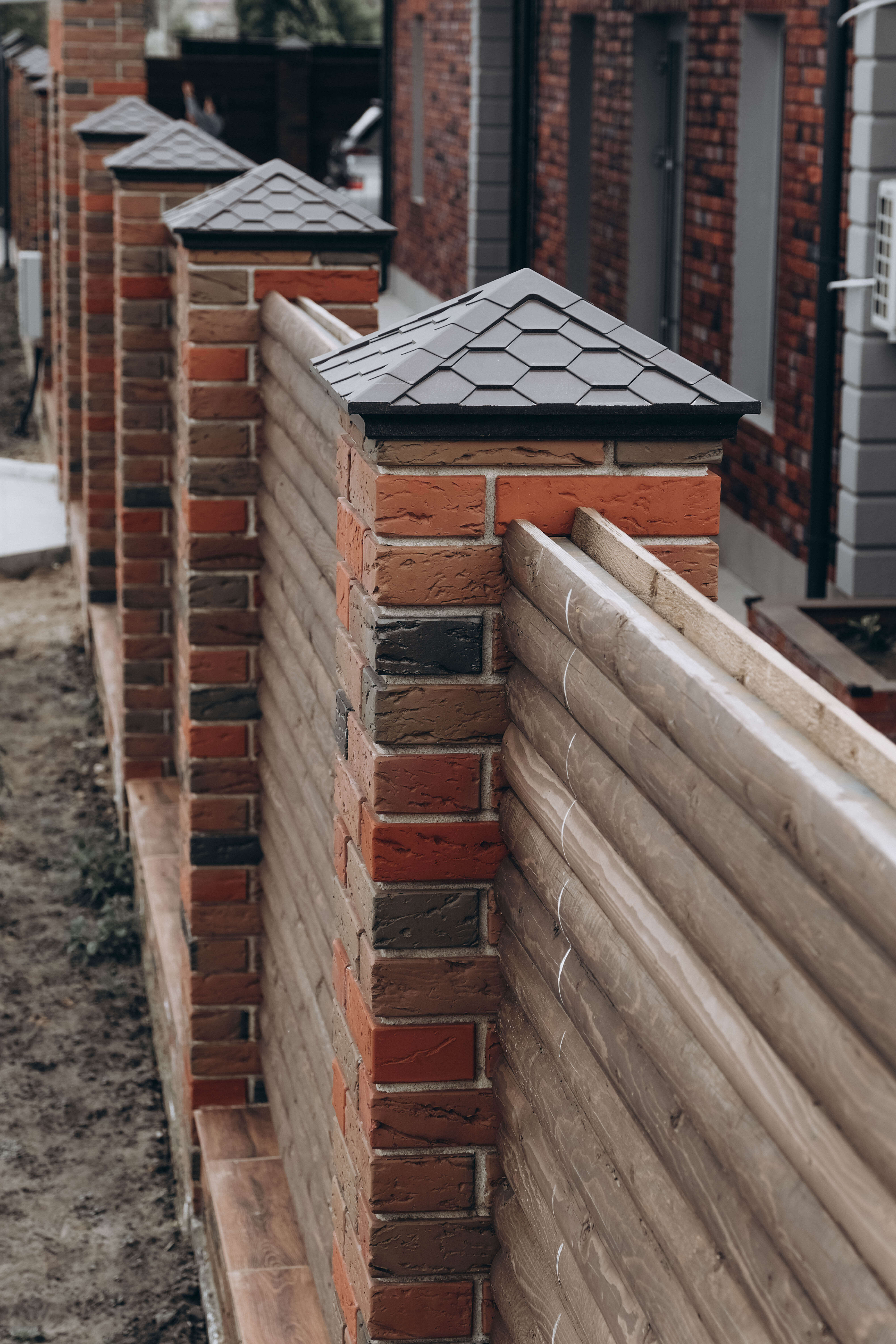 Колпак Zking Эверест Коричневый на столб 1.5х1.5 кирпича (390х390мм) в Минске фото