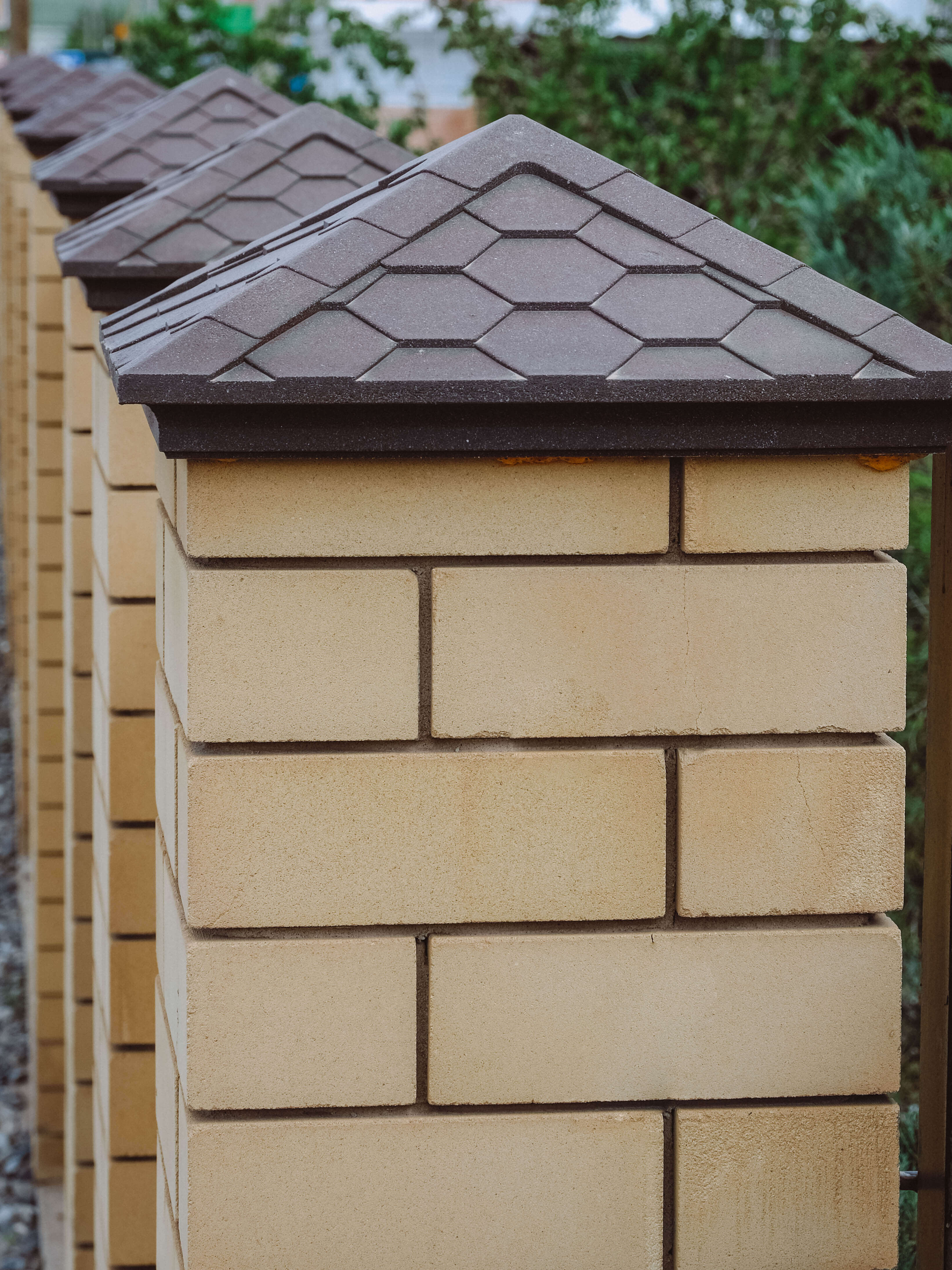 Колпак Zking Эверест Коричневый на столб 1.5х1.5 кирпича (390х390мм) в Минске фото